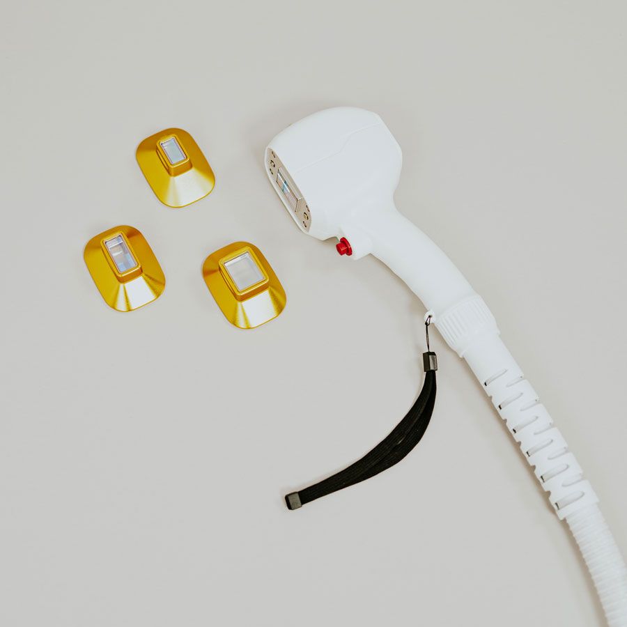 pièce à main laser légère avec embouts amovibles permettant de profiter de 3 tailles de spot