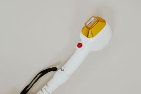 taille intermédiaire du spot laser diode idéal pour l'épilation définitive des jambes